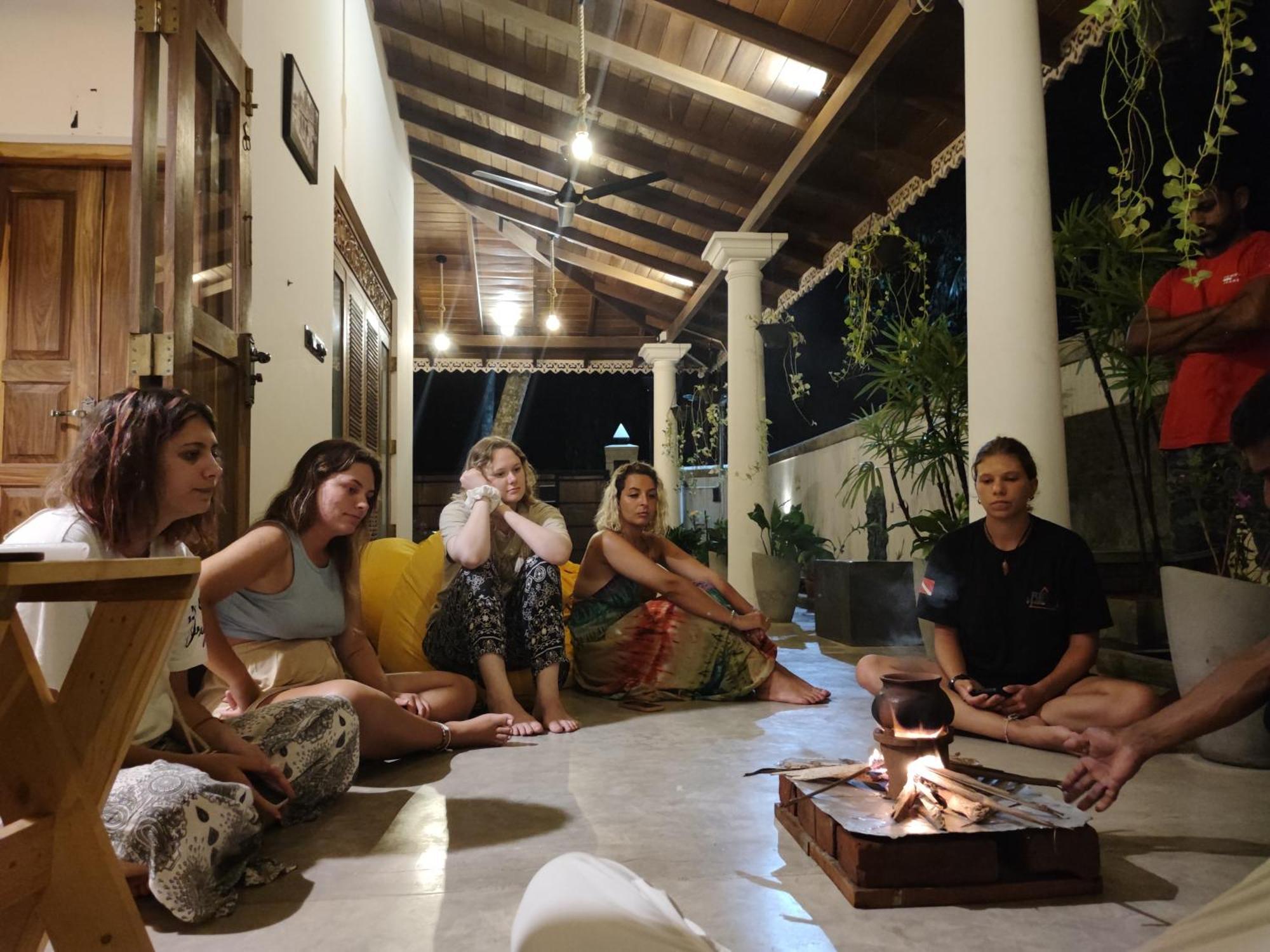 Sixth Sense Hostel أونا واتونا المظهر الخارجي الصورة